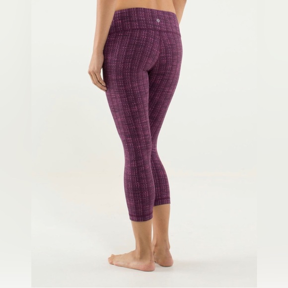 Lululemon Wunder Under Crop
Ziggy Wee August Glo / Raspberry Glo Light - Picture 1 of 4